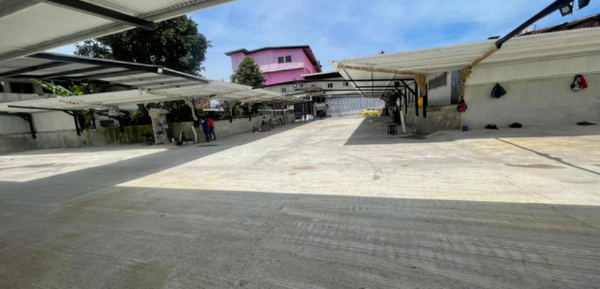 Estacionamientos y Bodegas para el Centro Comercial Wolf Center